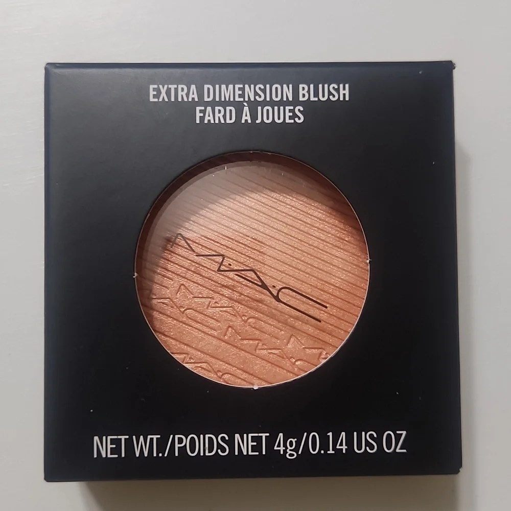 MAC Just A Pinch Extra Dimension Blush